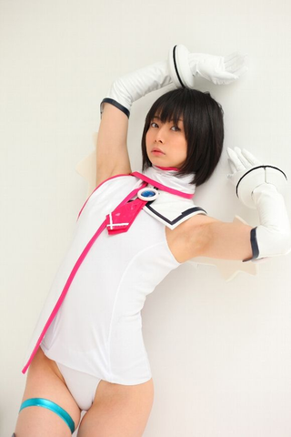 Illustration for article titled Japan's Biggest Amateur Pin-Up Brings This Adult Game To Life